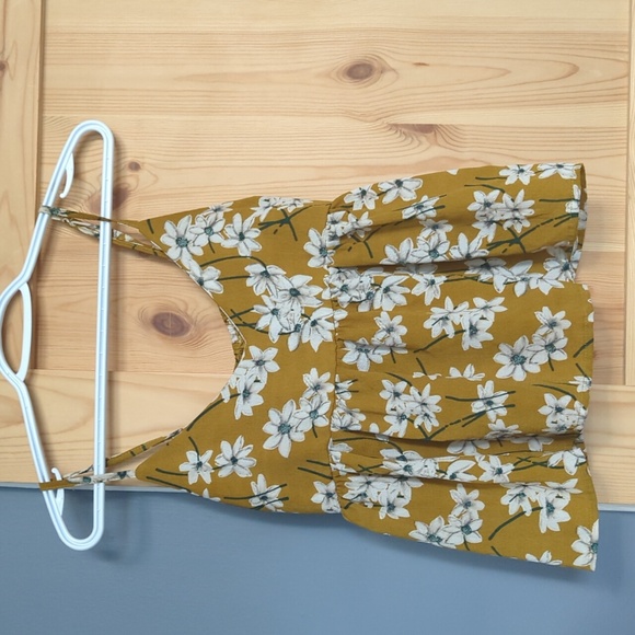 Romwe top - Picture 1 of 3